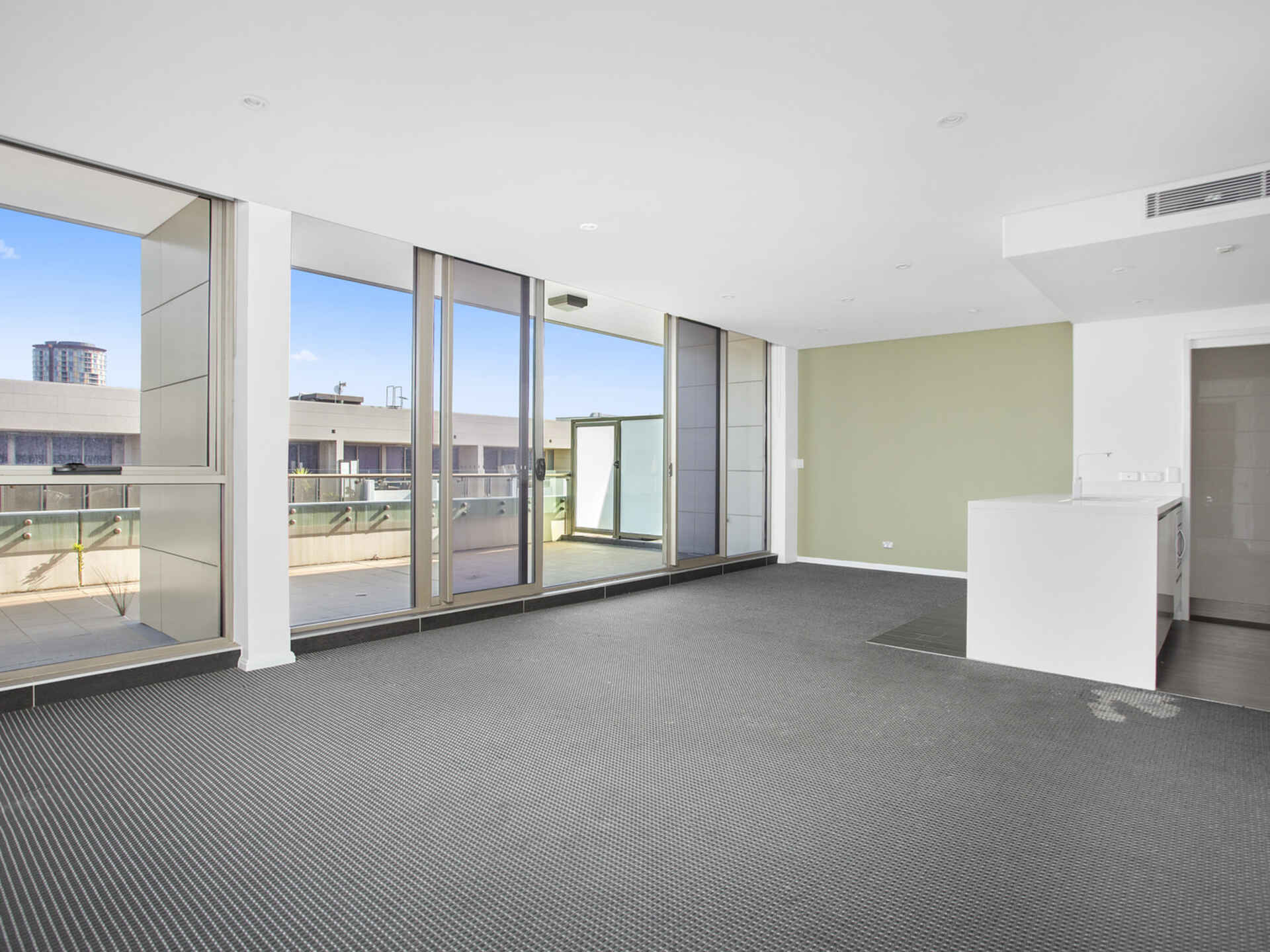 625/12 Grandstand Parade Zetland