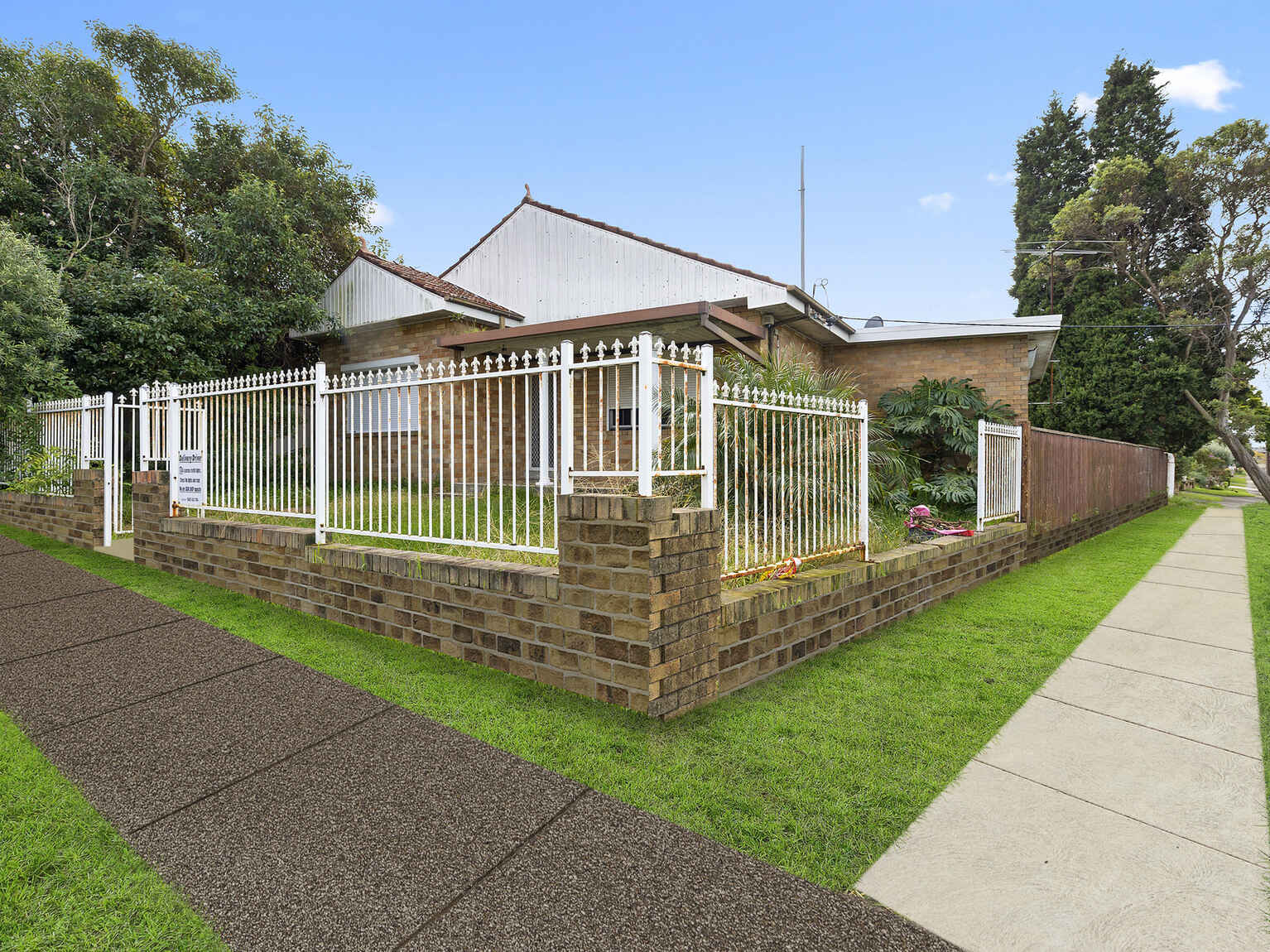 17 Wolli Creek Road Arncliffe