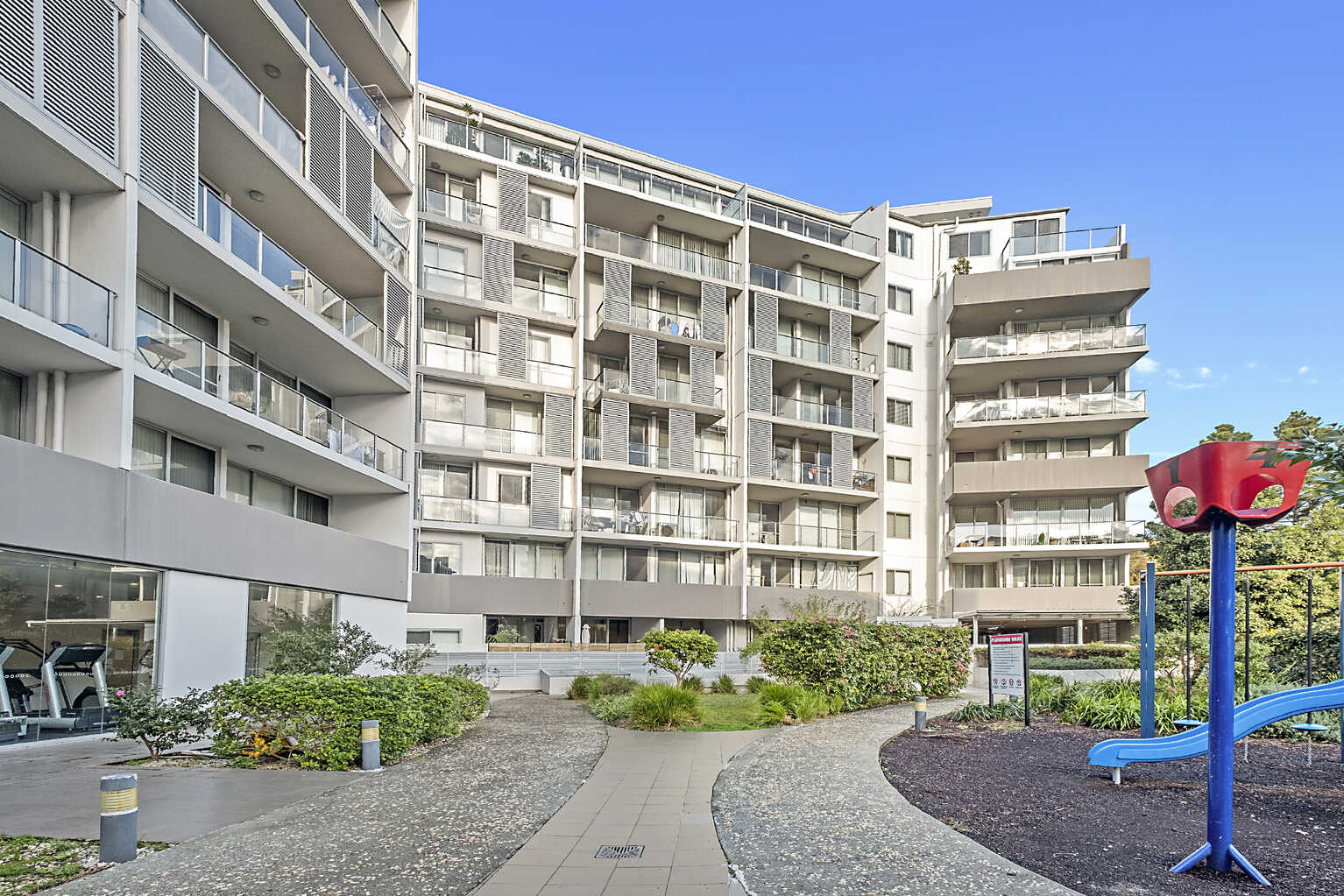 709/9-11 Wollongong Road Arncliffe