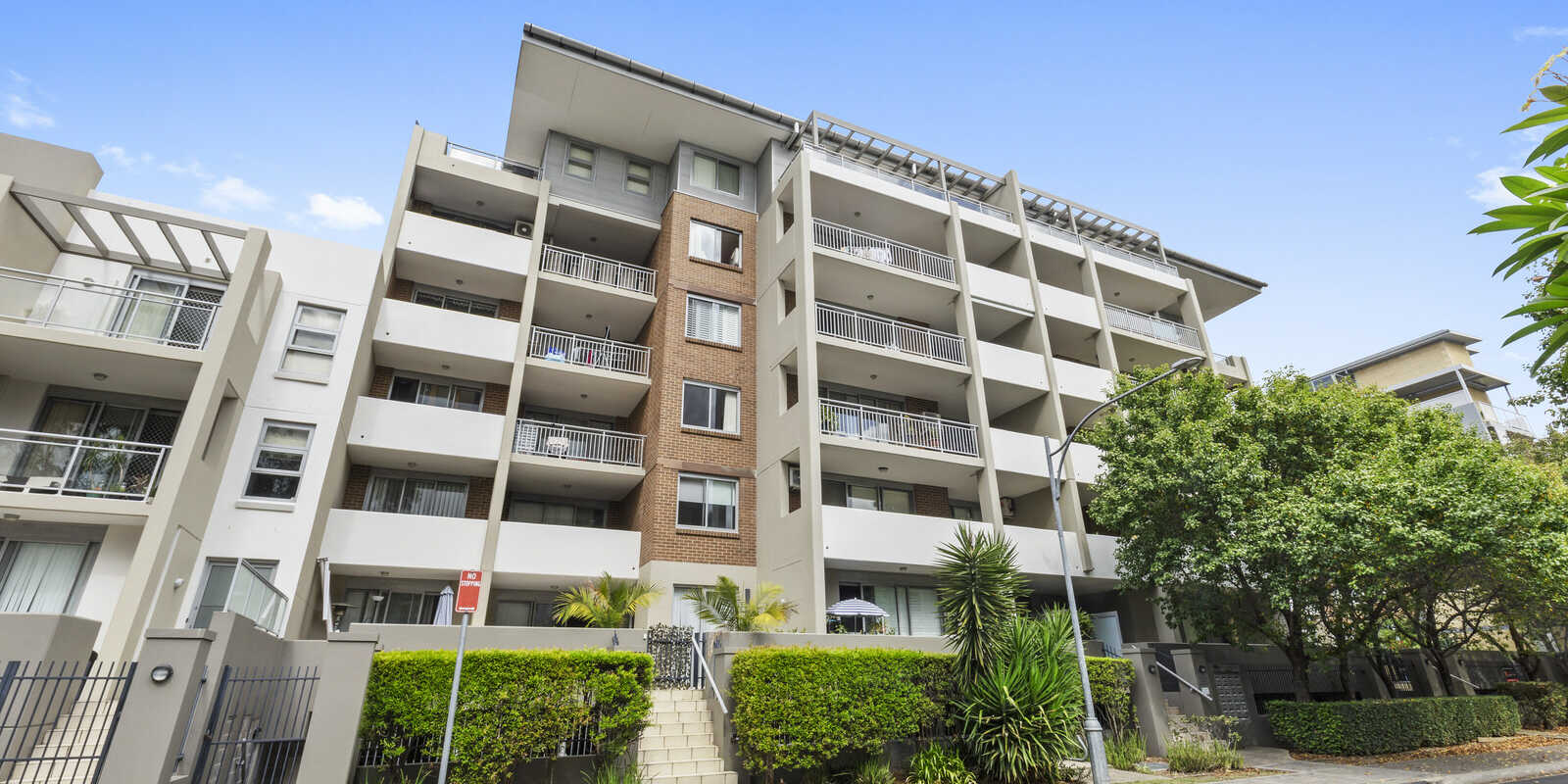 50/4-10 Benedict Court Holroyd