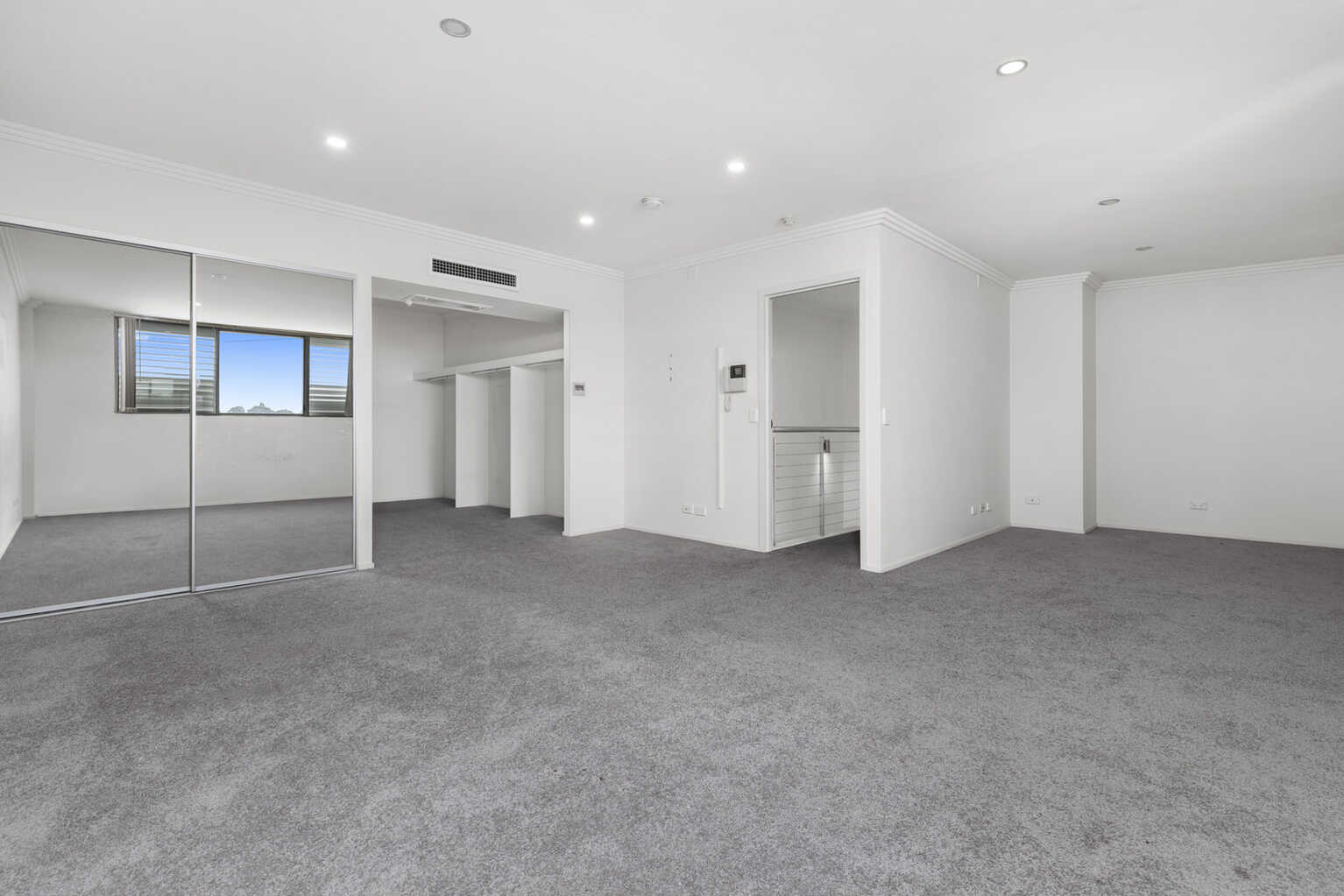 50/4-10 Benedict Court Holroyd