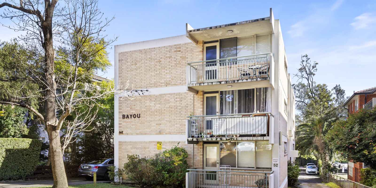 10/52  Meadow Crescent Meadowbank