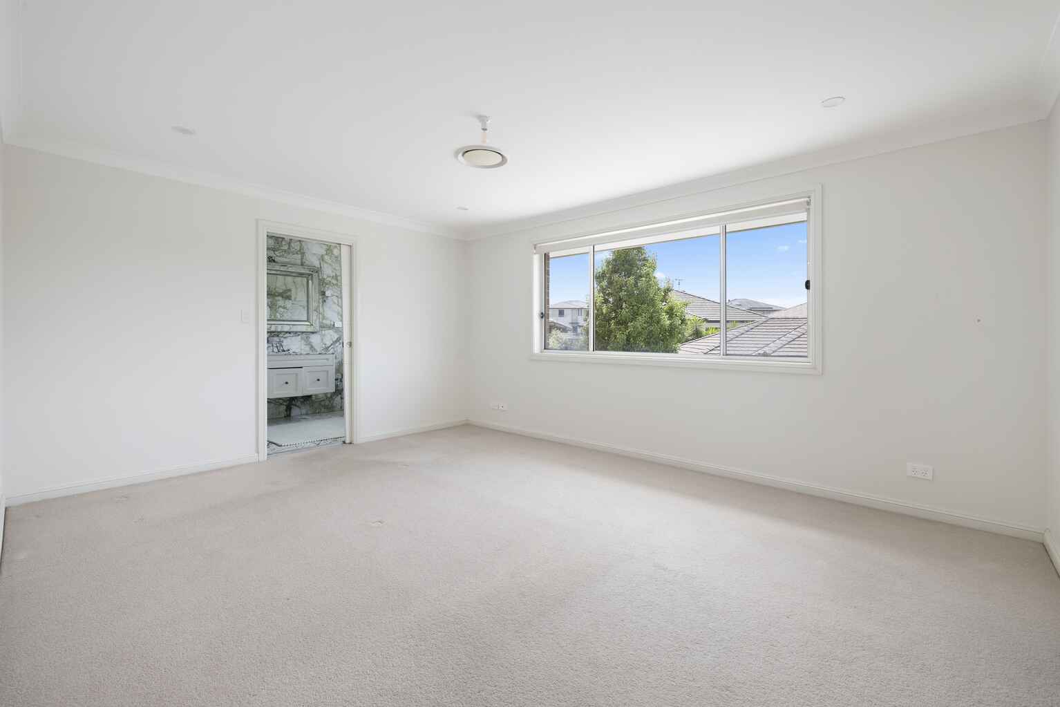 8 Chesterton Avenue North Kellyville