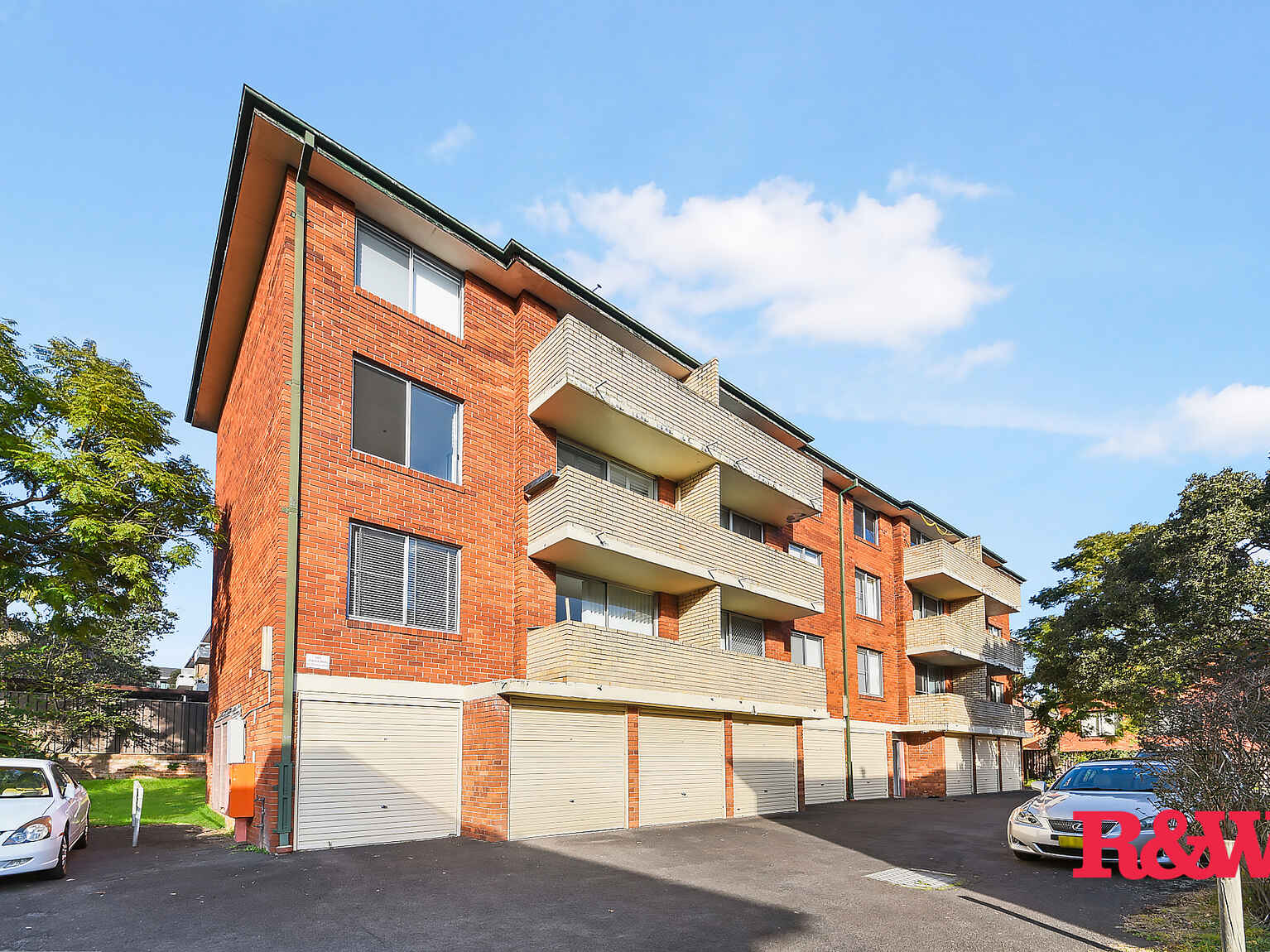 47/21-27 Meadow Crescent Meadowbank