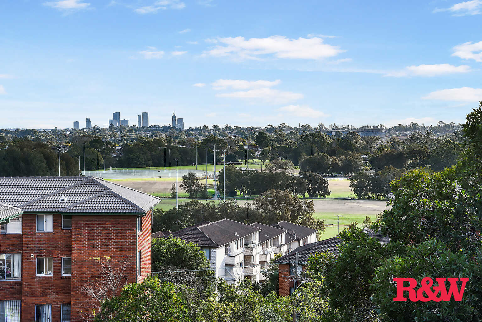 47/21-27 Meadow Crescent Meadowbank