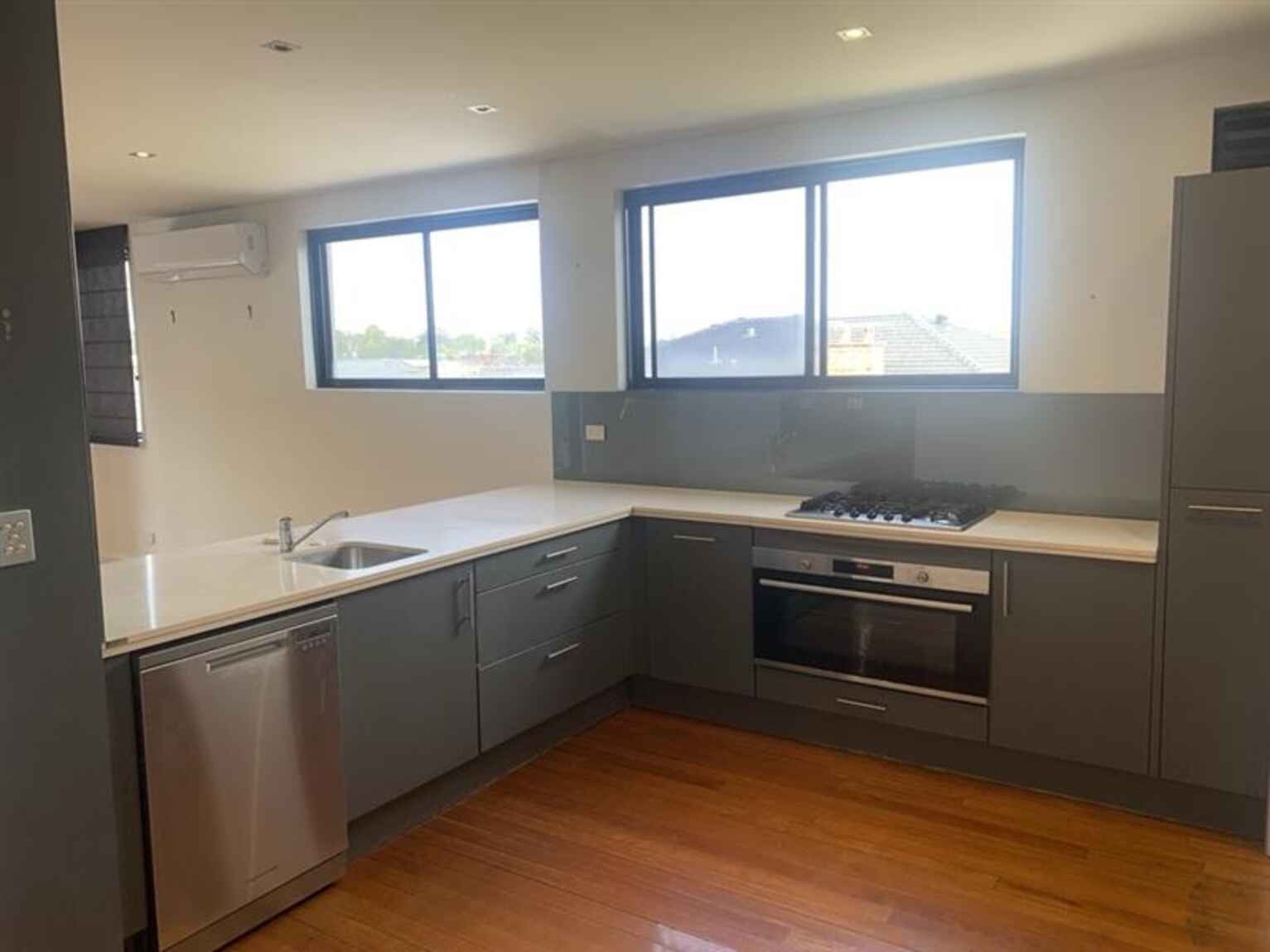 101 Llewellyn Street Rhodes