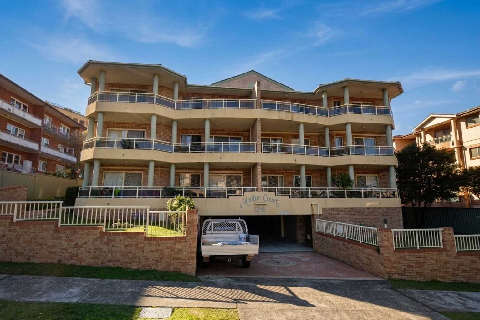 13A/12-16 West St Hurstville