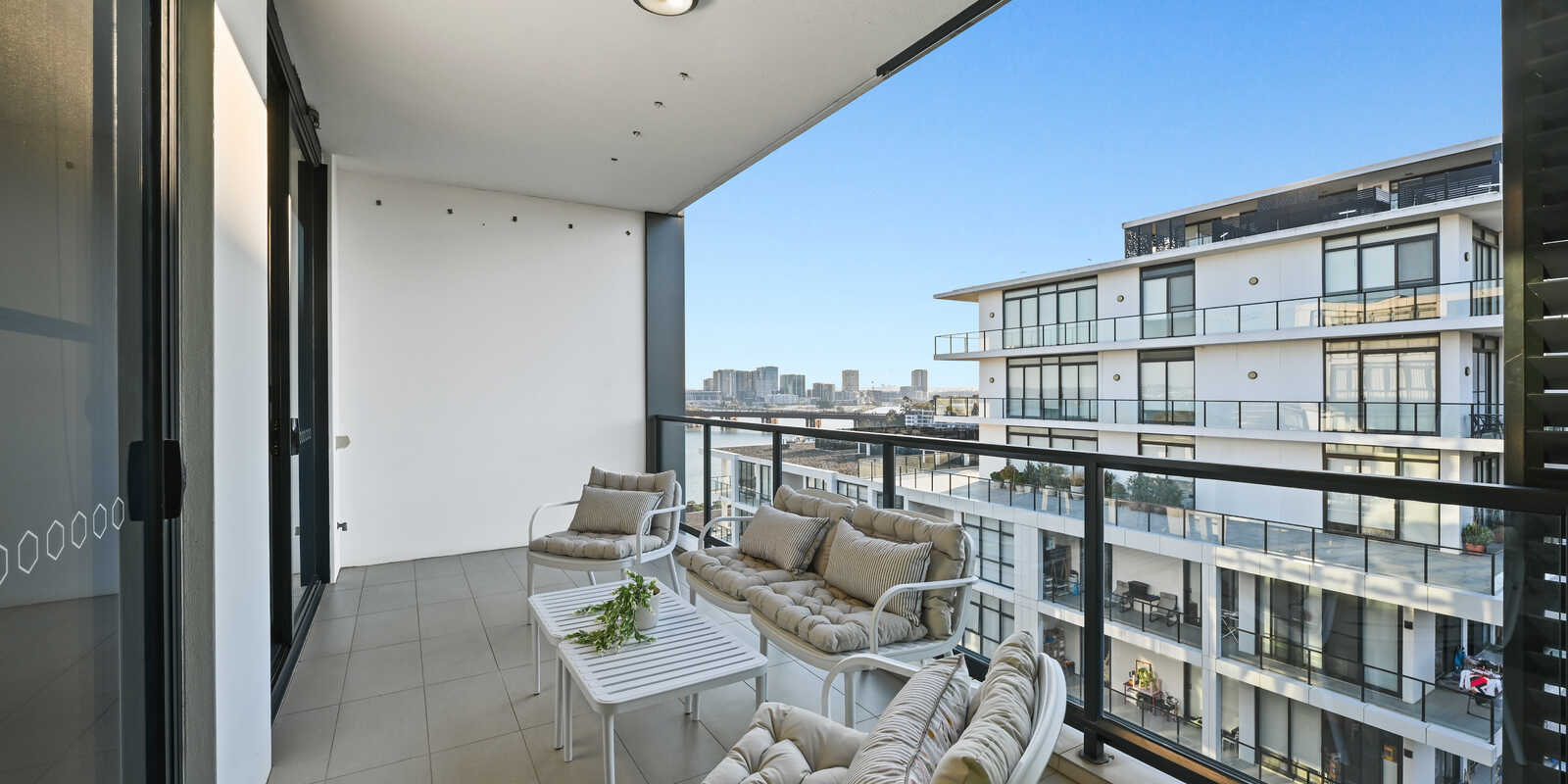 1303C/41 Belmore Street Ryde