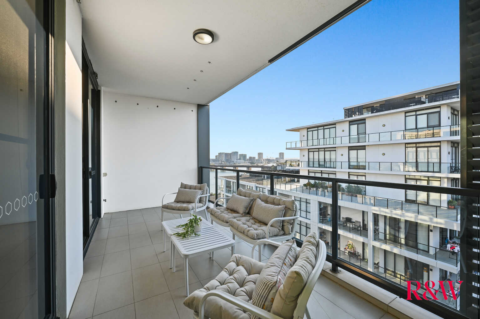 1303C/41 Belmore Street Ryde