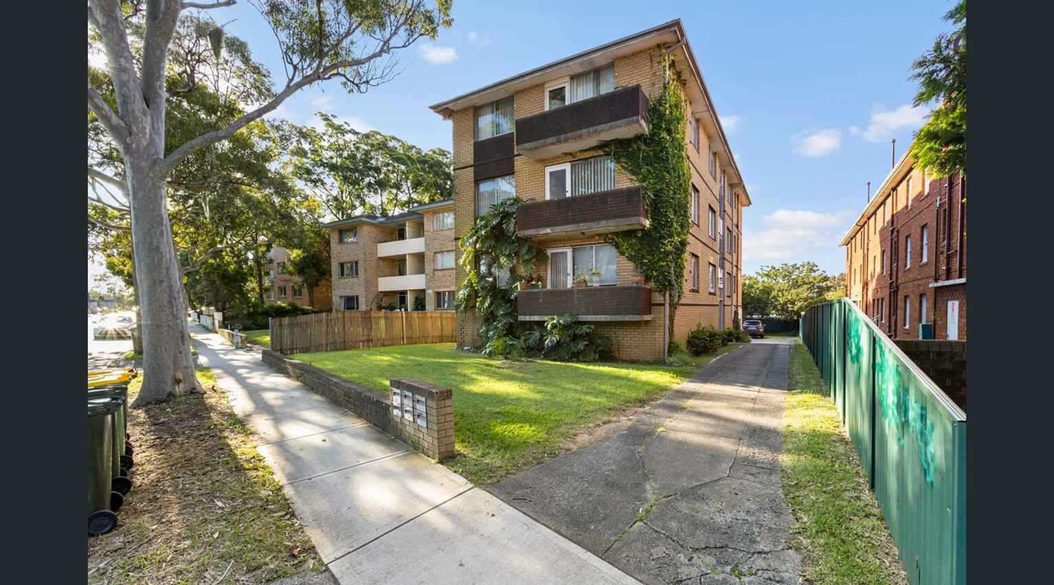 2/193 Liverpool Road Enfield
